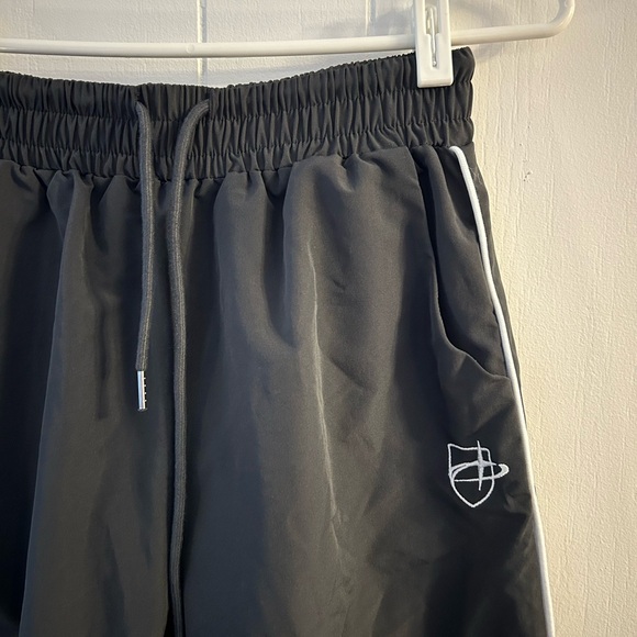 Track pants - Picture 2 of 4